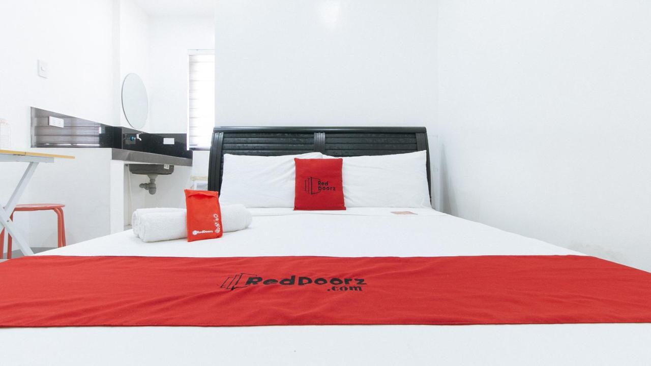 Reddoorz Near Sm Bicutan Hotell Paranaque City Eksteriør bilde
