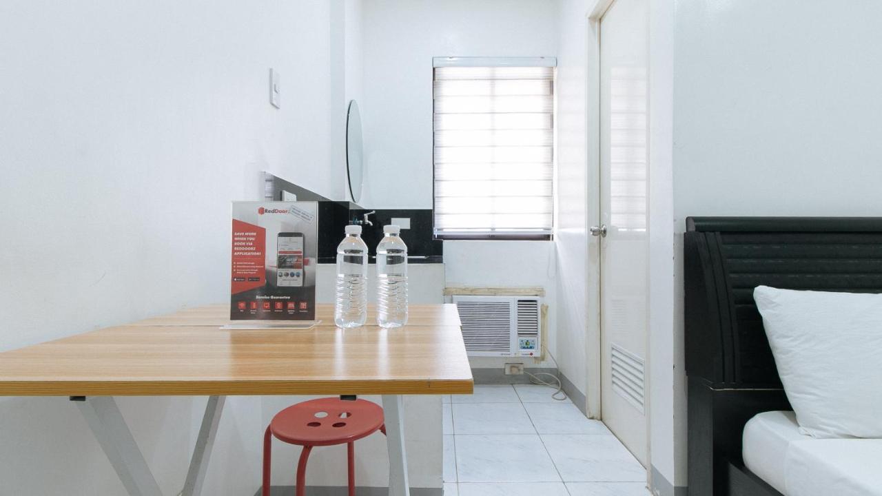 Reddoorz Near Sm Bicutan Hotell Paranaque City Eksteriør bilde